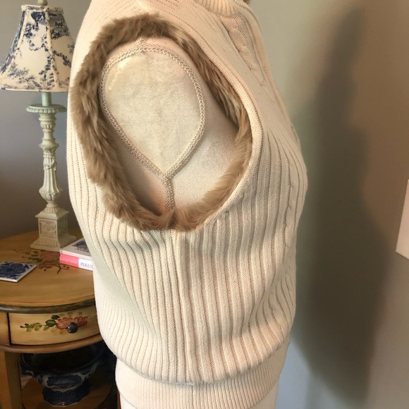 Knit vest with fair fur lining - Picture 7 of 11